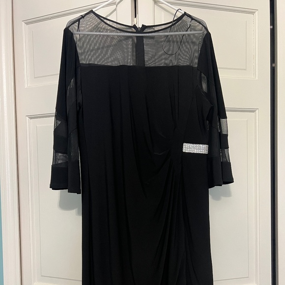 BEAUTIFUL FORMAL BLACK DRESS SIZE 16 - Picture 1 of 9